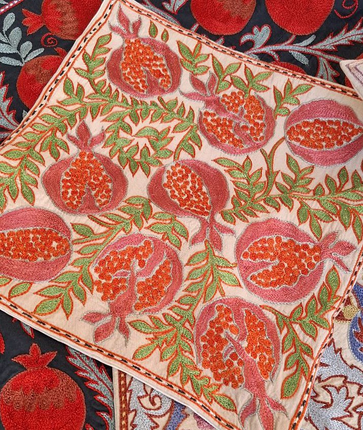 Hand embroidered Suzani Pillow, Suzani cushion, Decorative Pillow, pillow case, Handmade Suzani Pillow Cover from Uzbekistan