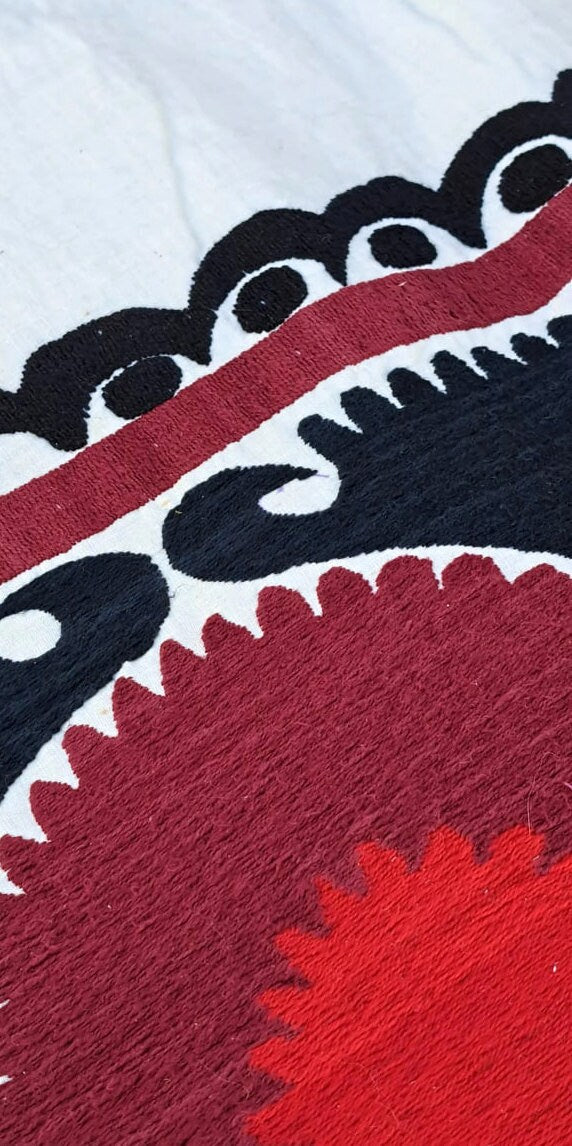 Uzbek vintage hand embroidery Suzani from Samarkand .Tablecloth, Wall hanging, Bedspread,Bedcover.