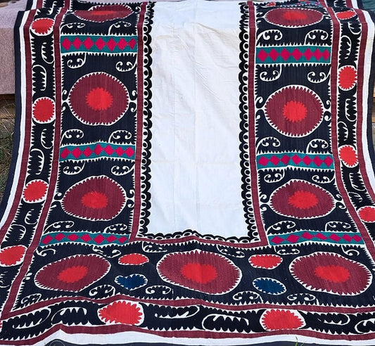 Uzbek vintage hand embroidery Suzani from Samarkand .Tablecloth, Wall hanging, Bedspread,Bedcover.