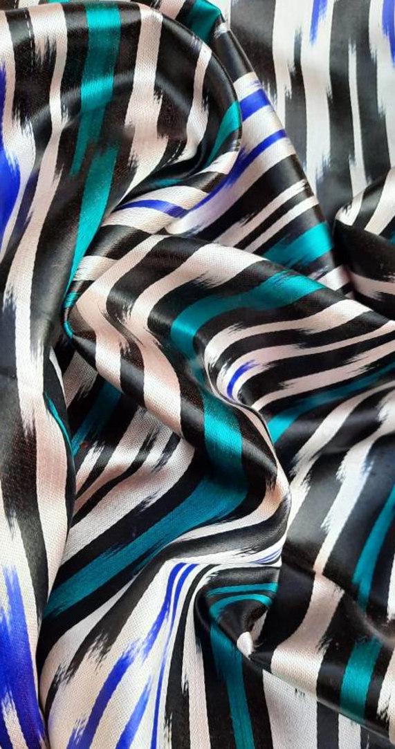 A piece of 3 meters Uzbek handmade 100% silk vintage ikat fabric "Khan-atlas".Handwoven,Hand-dyed,natural silk organic ikat .